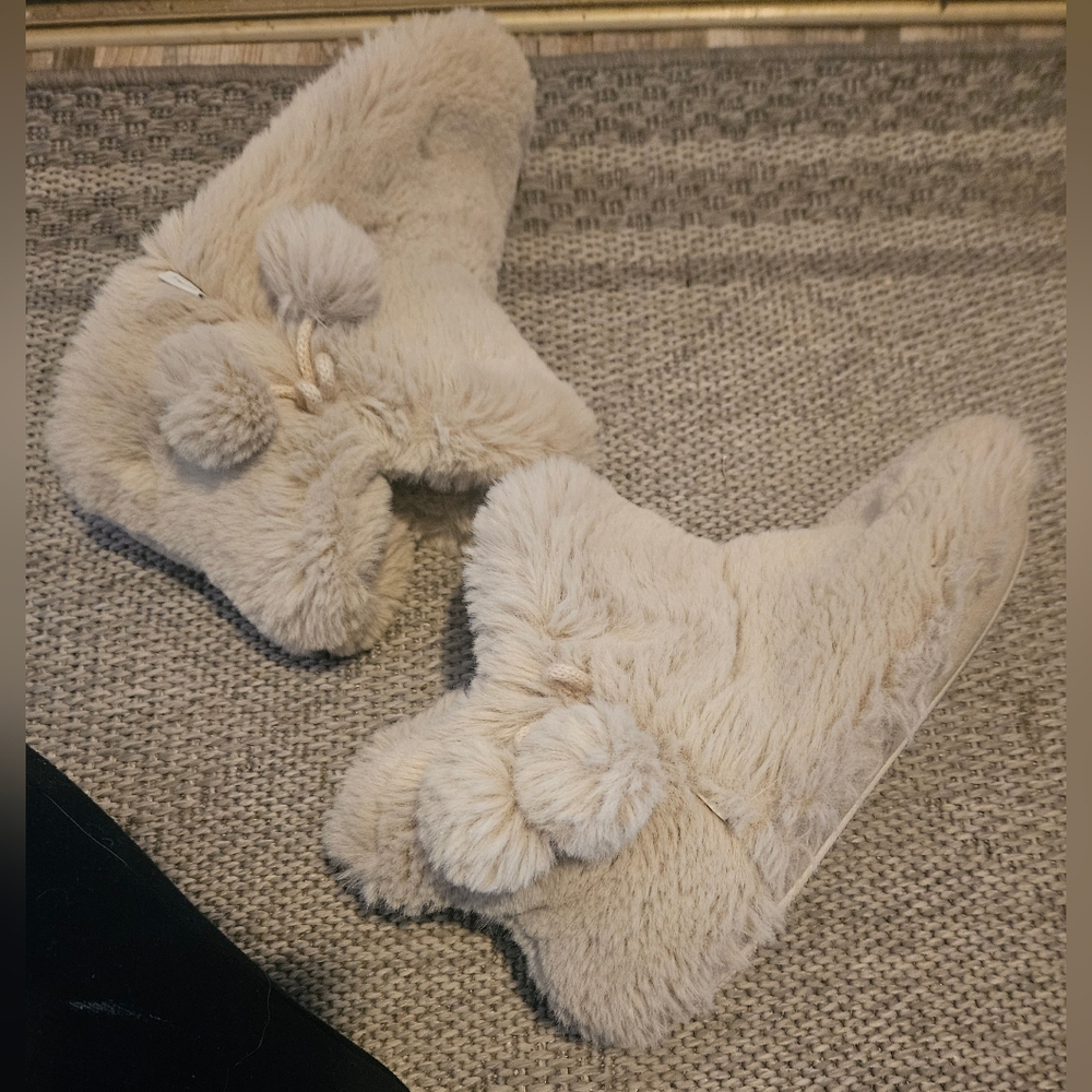Fatface Super Soft Cream Boots. Medium - Picture 5 of 8